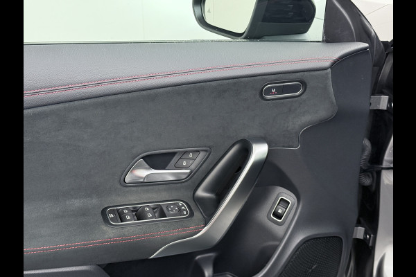 Mercedes-Benz CLA-Klasse CLA 250 e Coupé AMG Line Night | Pano Multibeam Sound Night Mercedes-Benz CLA-Klasse CLA 250 e Coupé AMG Line Night | Pano Multibeam Sound Night