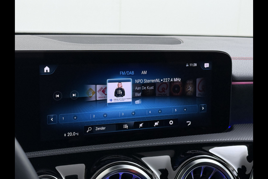 Mercedes-Benz CLA-Klasse CLA 250 e Coupé AMG Line Night | Pano Multibeam Sound Night Mercedes-Benz CLA-Klasse CLA 250 e Coupé AMG Line Night | Pano Multibeam Sound Night