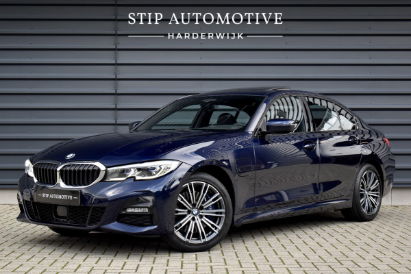 BMW 3 Serie 330e M Sport Individual | Schuif/Kanteldak | ACC | Laser Light | Memory | Harman/Kardon | Camera | BMW 3 Serie 330e M Sport Individual | Schuif/Kanteldak | ACC | Laser Light | Memory | Harman/Kardon | Camera |