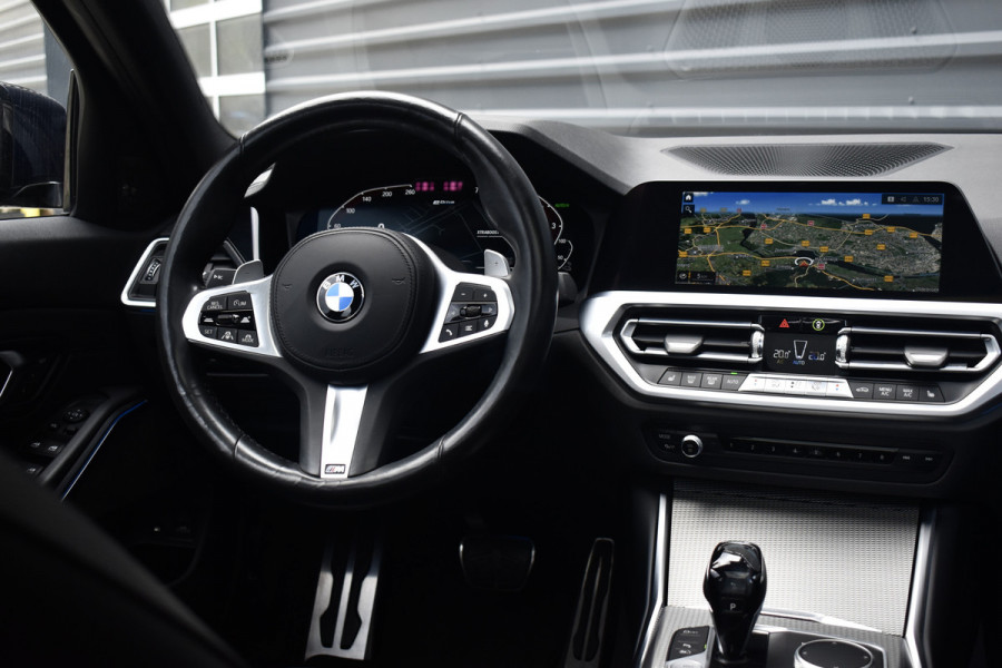 BMW 3 Serie 330e M Sport Individual | Schuif/Kanteldak | ACC | Laser Light | Memory | Harman/Kardon | Camera | BMW 3 Serie 330e M Sport Individual | Schuif/Kanteldak | ACC | Laser Light | Memory | Harman/Kardon | Camera |
