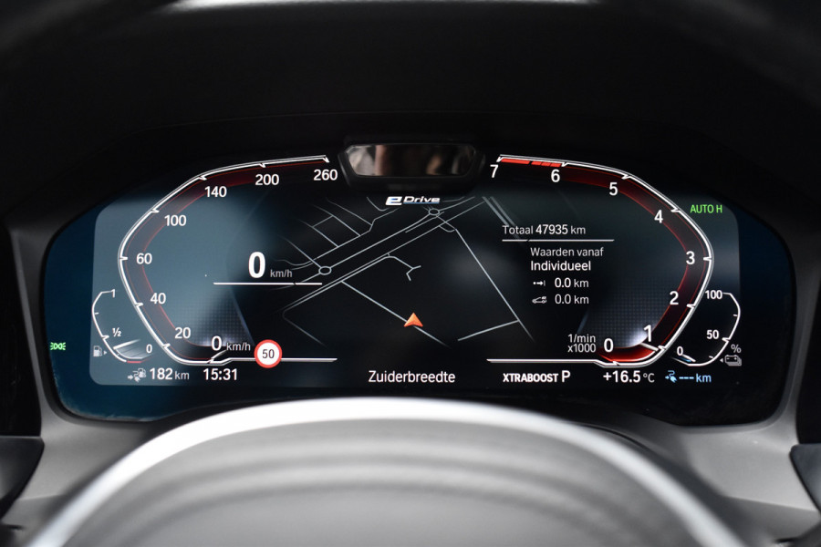 BMW 3 Serie 330e M Sport Individual | Schuif/Kanteldak | ACC | Laser Light | Memory | Harman/Kardon | Camera | BMW 3 Serie 330e M Sport Individual | Schuif/Kanteldak | ACC | Laser Light | Memory | Harman/Kardon | Camera |