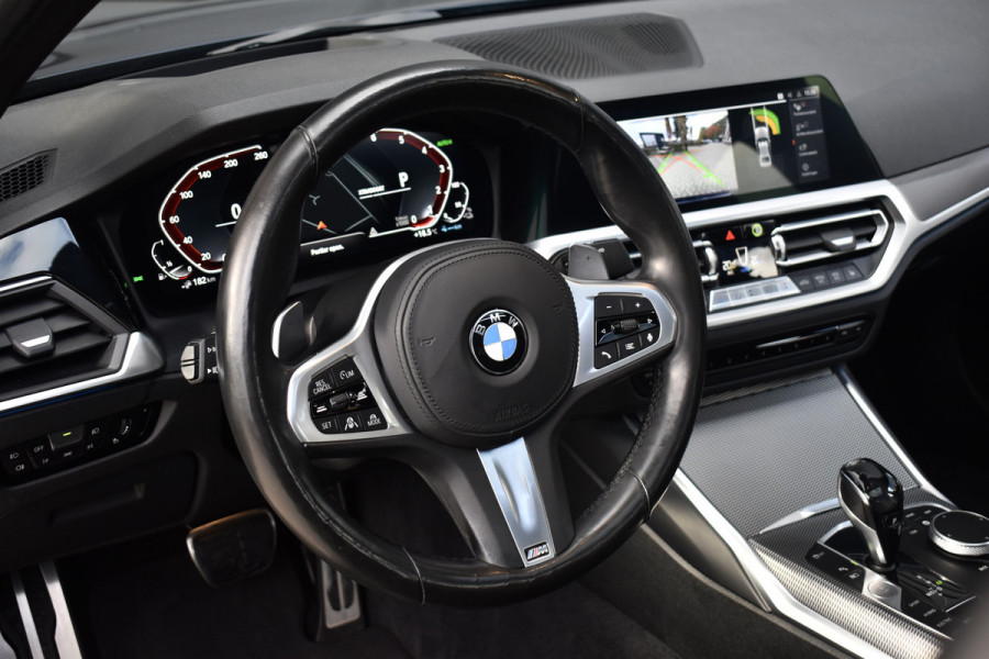 BMW 3 Serie 330e M Sport Individual | Schuif/Kanteldak | ACC | Laser Light | Memory | Harman/Kardon | Camera | BMW 3 Serie 330e M Sport Individual | Schuif/Kanteldak | ACC | Laser Light | Memory | Harman/Kardon | Camera |