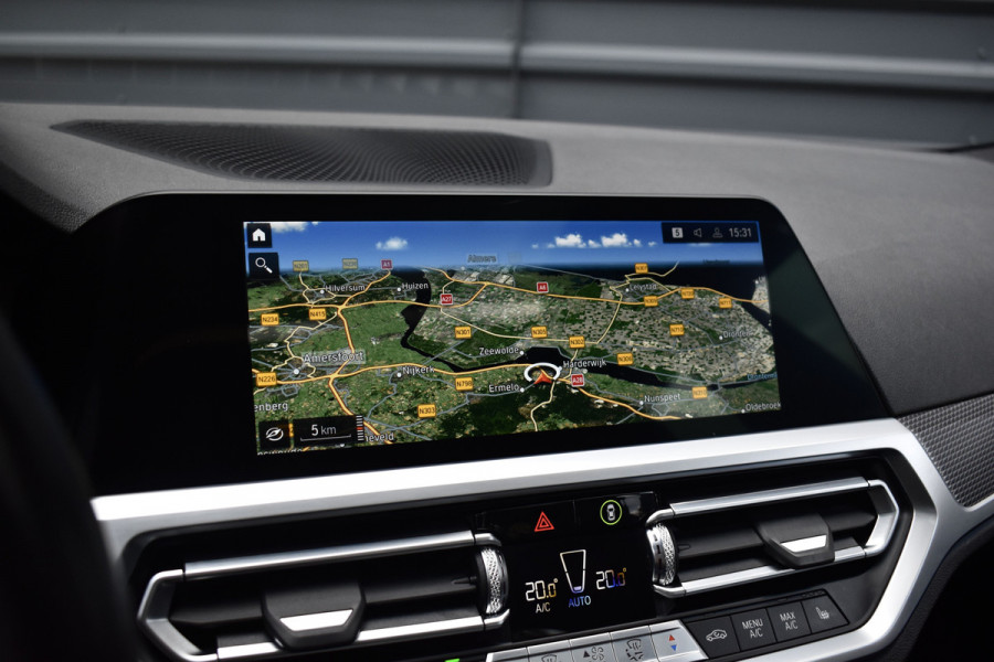 BMW 3 Serie 330e M Sport Individual | Schuif/Kanteldak | ACC | Laser Light | Memory | Harman/Kardon | Camera | BMW 3 Serie 330e M Sport Individual | Schuif/Kanteldak | ACC | Laser Light | Memory | Harman/Kardon | Camera |
