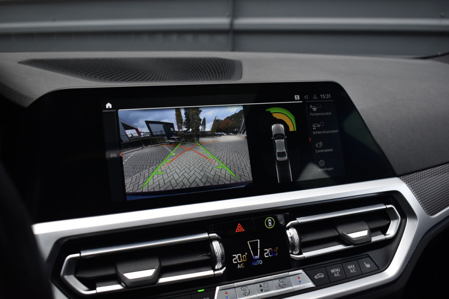 BMW 3 Serie 330e M Sport Individual | Schuif/Kanteldak | ACC | Laser Light | Memory | Harman/Kardon | Camera | BMW 3 Serie 330e M Sport Individual | Schuif/Kanteldak | ACC | Laser Light | Memory | Harman/Kardon | Camera |