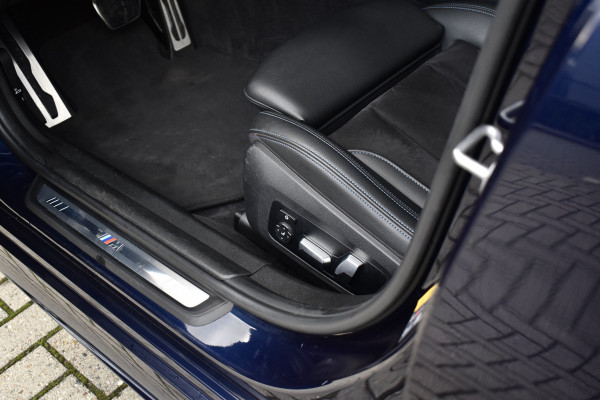 BMW 3 Serie 330e M Sport Individual | Schuif/Kanteldak | ACC | Laser Light | Memory | Harman/Kardon | Camera | BMW 3 Serie 330e M Sport Individual | Schuif/Kanteldak | ACC | Laser Light | Memory | Harman/Kardon | Camera |