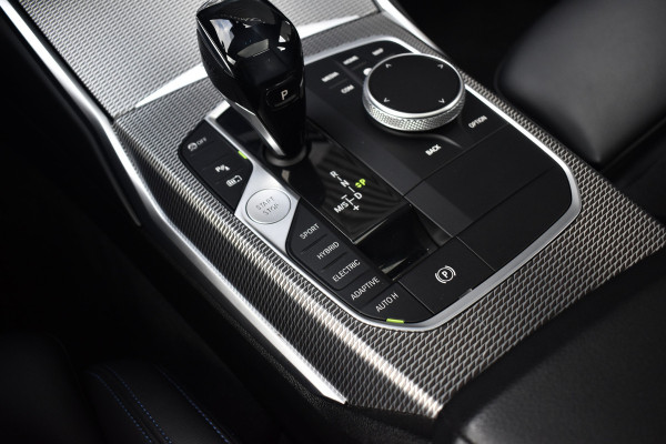 BMW 3 Serie 330e M Sport Individual | Schuif/Kanteldak | ACC | Laser Light | Memory | Harman/Kardon | Camera | BMW 3 Serie 330e M Sport Individual | Schuif/Kanteldak | ACC | Laser Light | Memory | Harman/Kardon | Camera |