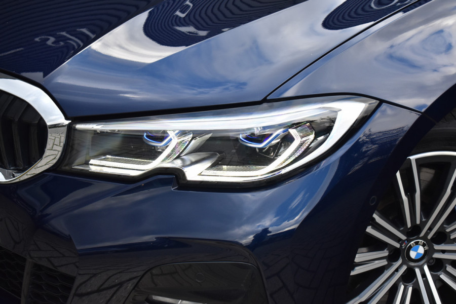 BMW 3 Serie 330e M Sport Individual | Schuif/Kanteldak | ACC | Laser Light | Memory | Harman/Kardon | Camera | BMW 3 Serie 330e M Sport Individual | Schuif/Kanteldak | ACC | Laser Light | Memory | Harman/Kardon | Camera |