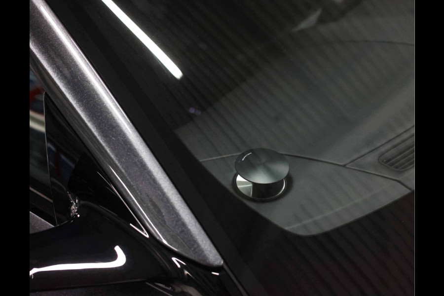 Aston Martin DBS 5.2 V12 Superleggera | B&O BeoSound - Xenon Grey Aston Martin DBS 5.2 V12 Superleggera | B&O BeoSound - Xenon Grey