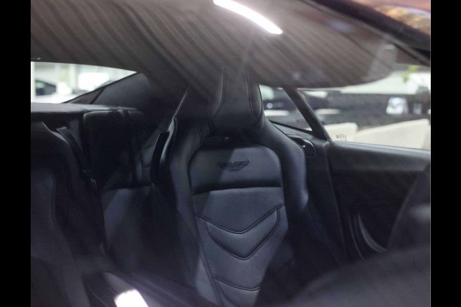 Aston Martin DBS 5.2 V12 Superleggera | B&O BeoSound - Xenon Grey Aston Martin DBS 5.2 V12 Superleggera | B&O BeoSound - Xenon Grey