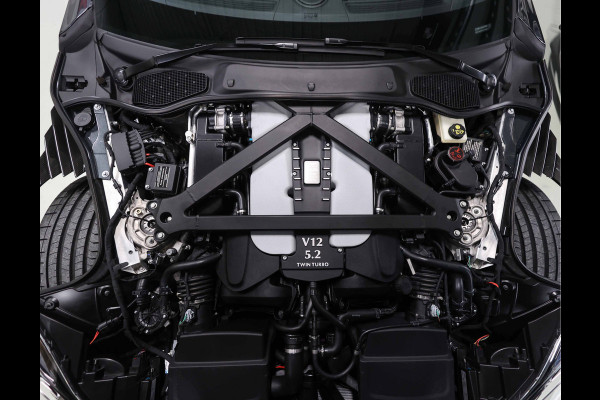 Aston Martin DBS 5.2 V12 Superleggera | B&O BeoSound - Xenon Grey Aston Martin DBS 5.2 V12 Superleggera | B&O BeoSound - Xenon Grey