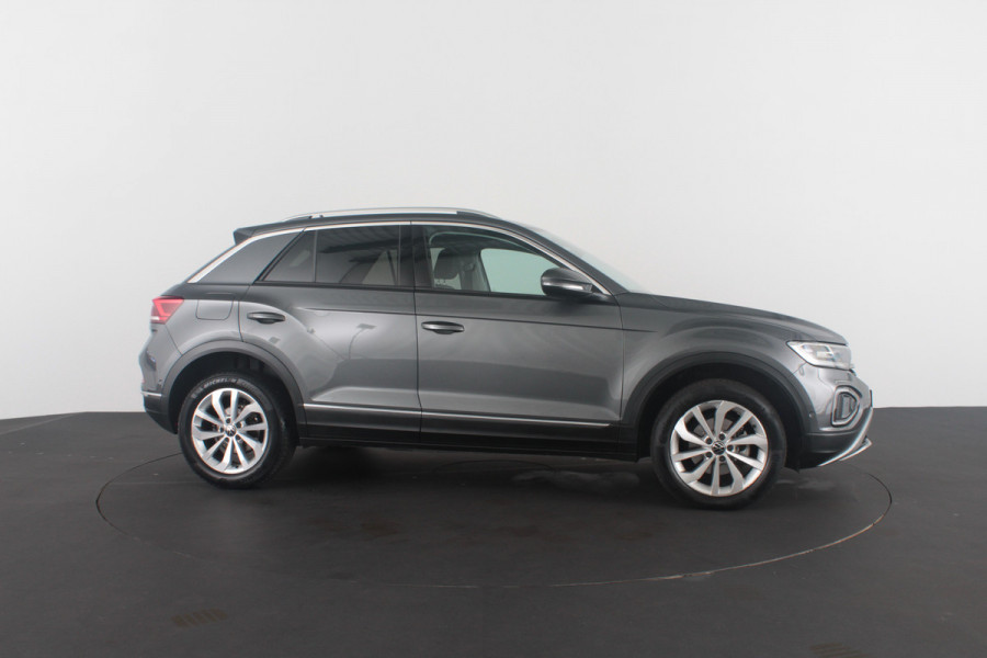 Volkswagen T-Roc 1.5 TSI Style 150pk Camera/Trekhaak/DSG/Stoelverwarming/Adapt.cruise Volkswagen T-Roc 1.5 TSI Style 150pk Camera/Trekhaak/DSG/Stoelverwarming/Adapt.cruise