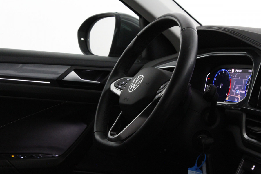 Volkswagen T-Roc 1.5 TSI Style 150pk Camera/Trekhaak/DSG/Stoelverwarming/Adapt.cruise Volkswagen T-Roc 1.5 TSI Style 150pk Camera/Trekhaak/DSG/Stoelverwarming/Adapt.cruise