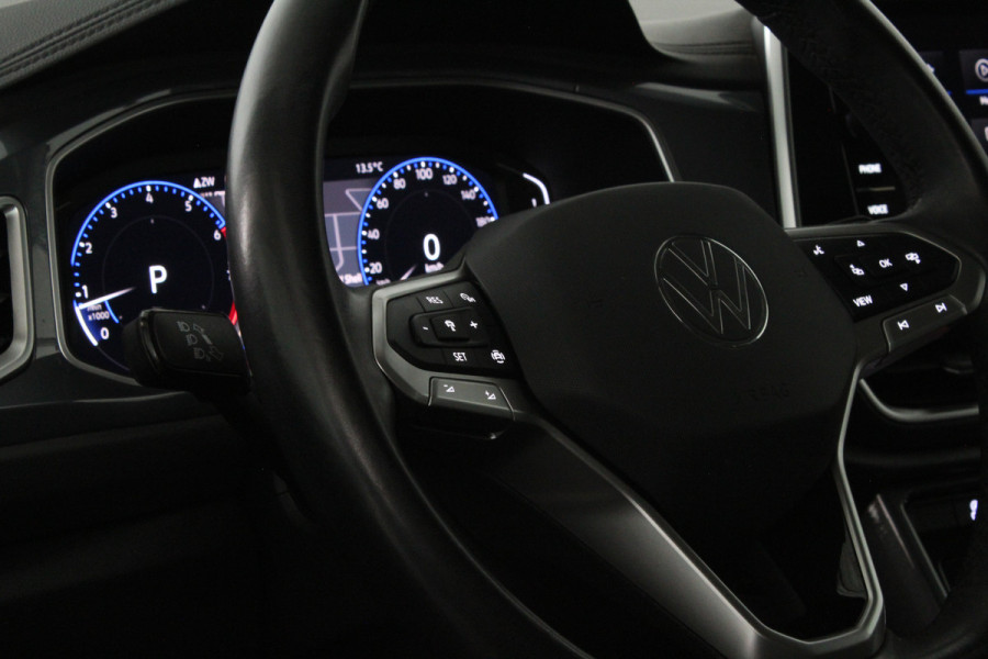 Volkswagen T-Roc 1.5 TSI Style 150pk Camera/Trekhaak/DSG/Stoelverwarming/Adapt.cruise Volkswagen T-Roc 1.5 TSI Style 150pk Camera/Trekhaak/DSG/Stoelverwarming/Adapt.cruise