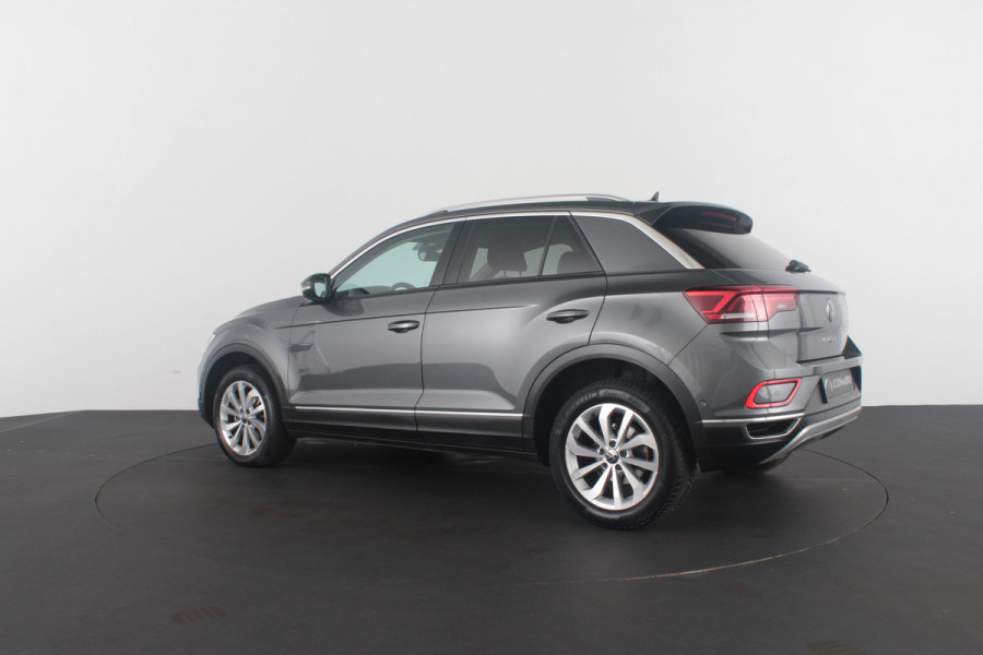 Volkswagen T-Roc 1.5 TSI Style 150pk Camera/Trekhaak/DSG/Stoelverwarming/Adapt.cruise Volkswagen T-Roc 1.5 TSI Style 150pk Camera/Trekhaak/DSG/Stoelverwarming/Adapt.cruise