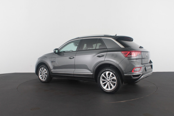 Volkswagen T-Roc 1.5 TSI Style 150pk Camera/Trekhaak/DSG/Stoelverwarming/Adapt.cruise Volkswagen T-Roc 1.5 TSI Style 150pk Camera/Trekhaak/DSG/Stoelverwarming/Adapt.cruise