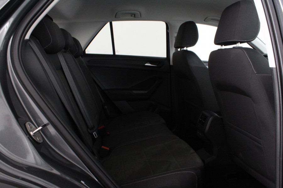 Volkswagen T-Roc 1.5 TSI Style 150pk Camera/Trekhaak/DSG/Stoelverwarming/Adapt.cruise Volkswagen T-Roc 1.5 TSI Style 150pk Camera/Trekhaak/DSG/Stoelverwarming/Adapt.cruise