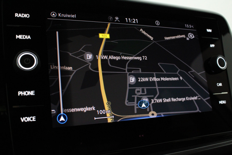 Volkswagen T-Roc 1.5 TSI Style 150pk Camera/Trekhaak/DSG/Stoelverwarming/Adapt.cruise Volkswagen T-Roc 1.5 TSI Style 150pk Camera/Trekhaak/DSG/Stoelverwarming/Adapt.cruise