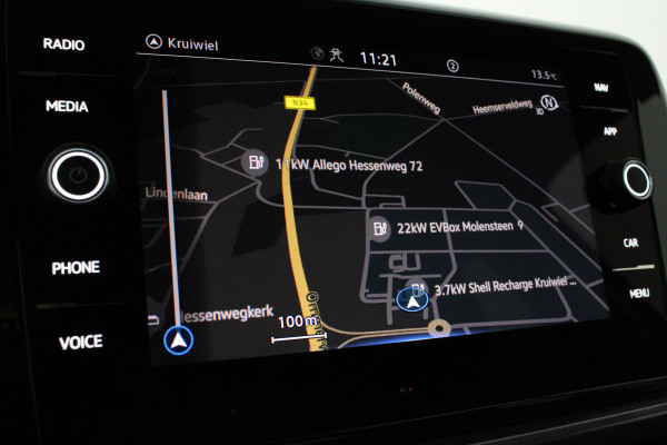 Volkswagen T-Roc 1.5 TSI Style 150pk Camera/Trekhaak/DSG/Stoelverwarming/Adapt.cruise Volkswagen T-Roc 1.5 TSI Style 150pk Camera/Trekhaak/DSG/Stoelverwarming/Adapt.cruise