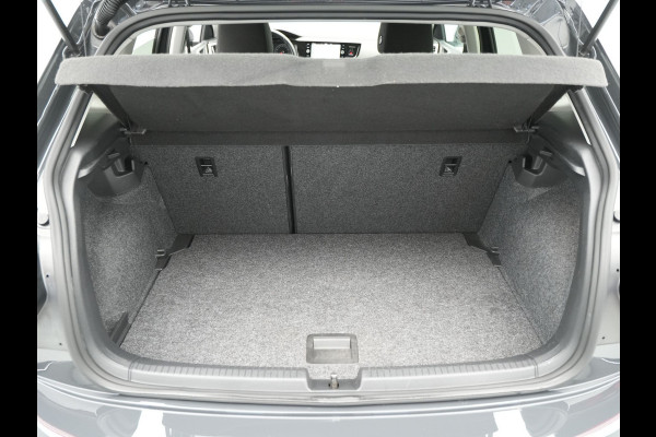 Volkswagen Polo 1.0 TSI 95pk R-Line Edition Navigatie Camera Acc Carplay 113 Volkswagen Polo 1.0 TSI 95pk R-Line Edition Navigatie Camera Acc Carplay 113