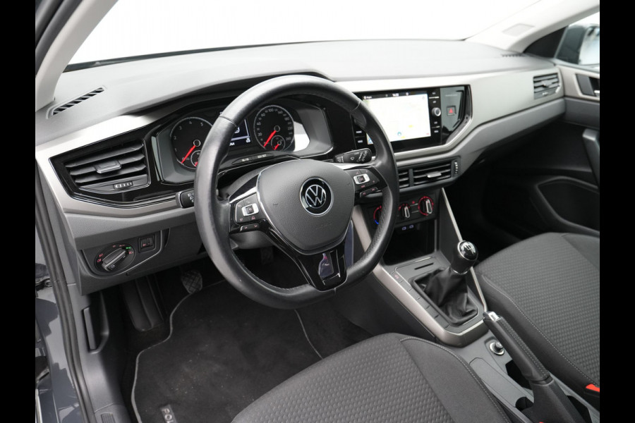 Volkswagen Polo 1.0 TSI 95pk R-Line Edition Navigatie Camera Acc Carplay 113 Volkswagen Polo 1.0 TSI 95pk R-Line Edition Navigatie Camera Acc Carplay 113