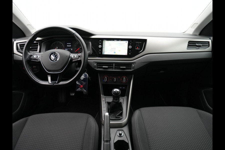Volkswagen Polo 1.0 TSI 95pk R-Line Edition Navigatie Camera Acc Carplay 113 Volkswagen Polo 1.0 TSI 95pk R-Line Edition Navigatie Camera Acc Carplay 113