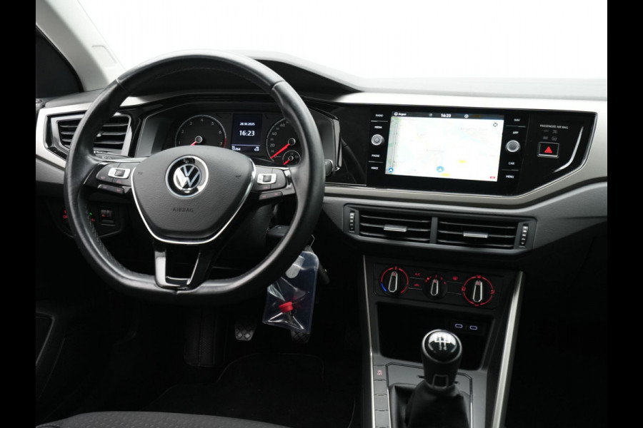 Volkswagen Polo 1.0 TSI 95pk R-Line Edition Navigatie Camera Acc Carplay 113 Volkswagen Polo 1.0 TSI 95pk R-Line Edition Navigatie Camera Acc Carplay 113