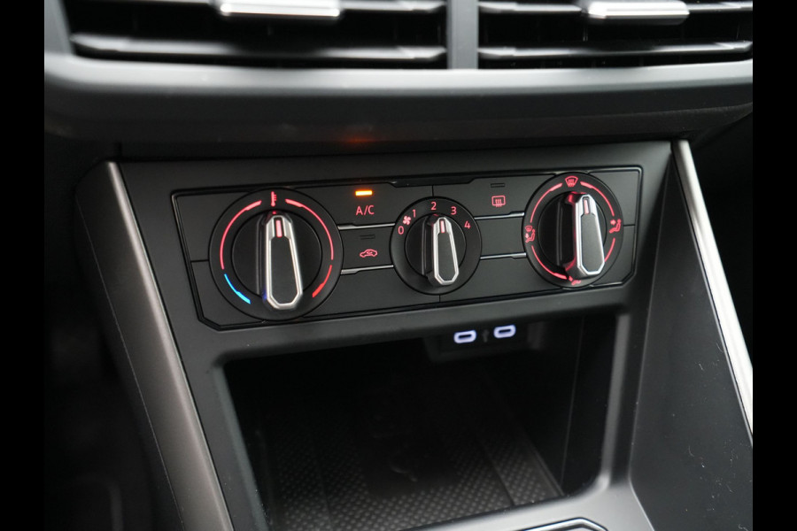 Volkswagen Polo 1.0 TSI 95pk R-Line Edition Navigatie Camera Acc Carplay 113 Volkswagen Polo 1.0 TSI 95pk R-Line Edition Navigatie Camera Acc Carplay 113