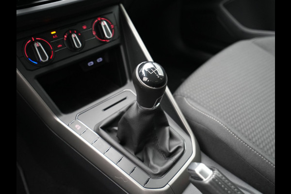 Volkswagen Polo 1.0 TSI 95pk R-Line Edition Navigatie Camera Acc Carplay 113 Volkswagen Polo 1.0 TSI 95pk R-Line Edition Navigatie Camera Acc Carplay 113