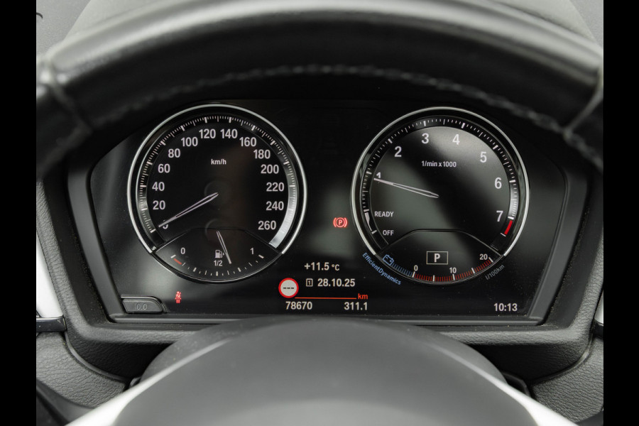 BMW X1 sDrive18i - Pano - Trekhaak - Navi Plus - LED