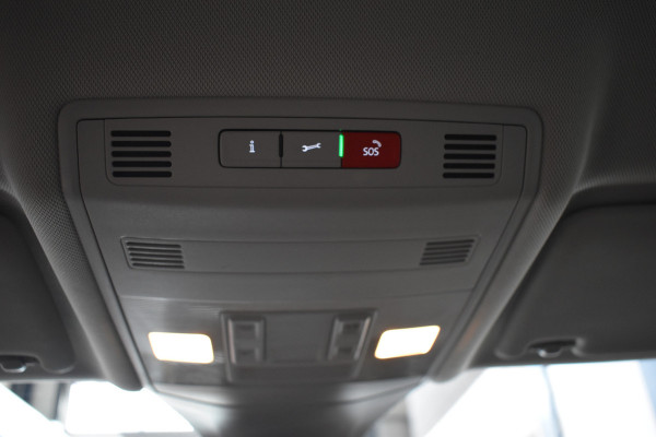 Volkswagen T-Cross 1.0 TSI Life Stoelverwarming Navigatie Automaat Parkeer camera Btw auto Carplay