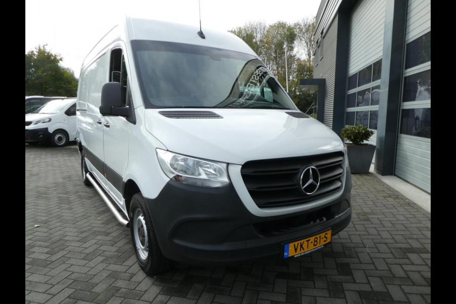 Mercedes-Benz Sprinter 317 CDI L2H2 automaat airco camera 3 zits