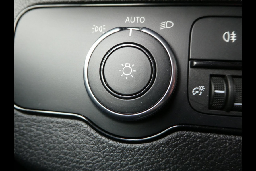 Mercedes-Benz Sprinter 317 CDI L2H2 automaat airco camera 3 zits