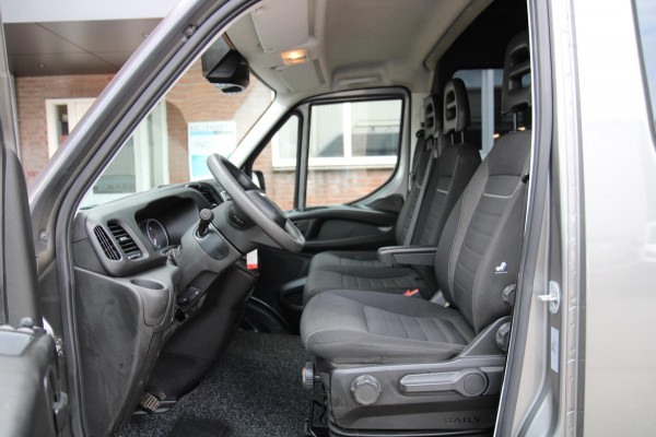 Iveco Daily 35S21H 3.0 410 / Automaat / Dubbel cabine / L4 / 6 persoons / Trekhaak / 3500 trekgewicht Iveco Daily 35S21H 3.0 410 / Automaat / Dubbel cabine / L4 / 6 persoons / Trekhaak / 3500 trekgewicht