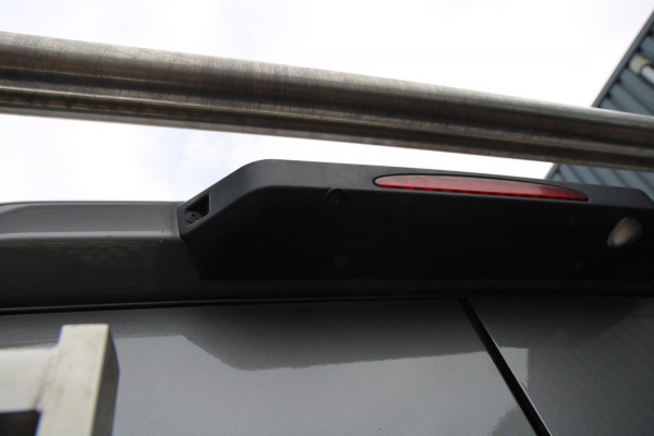 Iveco Daily 35S21H 3.0 410 / Automaat / Dubbel cabine / L4 / 6 persoons / Trekhaak / 3500 trekgewicht Iveco Daily 35S21H 3.0 410 / Automaat / Dubbel cabine / L4 / 6 persoons / Trekhaak / 3500 trekgewicht