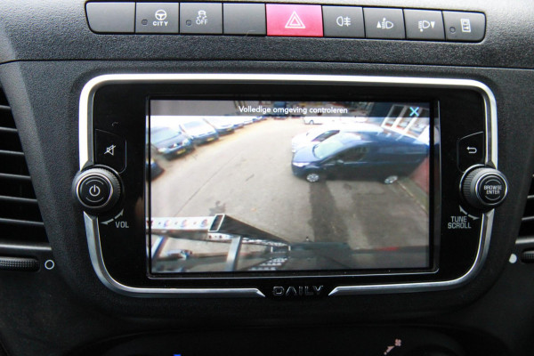 Iveco Daily 35S21H 3.0 410 / Automaat / Dubbel cabine / L4 / 6 persoons / Trekhaak / 3500 trekgewicht Iveco Daily 35S21H 3.0 410 / Automaat / Dubbel cabine / L4 / 6 persoons / Trekhaak / 3500 trekgewicht