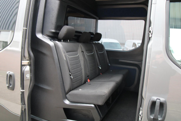 Iveco Daily 35S21H 3.0 410 / Automaat / Dubbel cabine / L4 / 6 persoons / Trekhaak / 3500 trekgewicht Iveco Daily 35S21H 3.0 410 / Automaat / Dubbel cabine / L4 / 6 persoons / Trekhaak / 3500 trekgewicht
