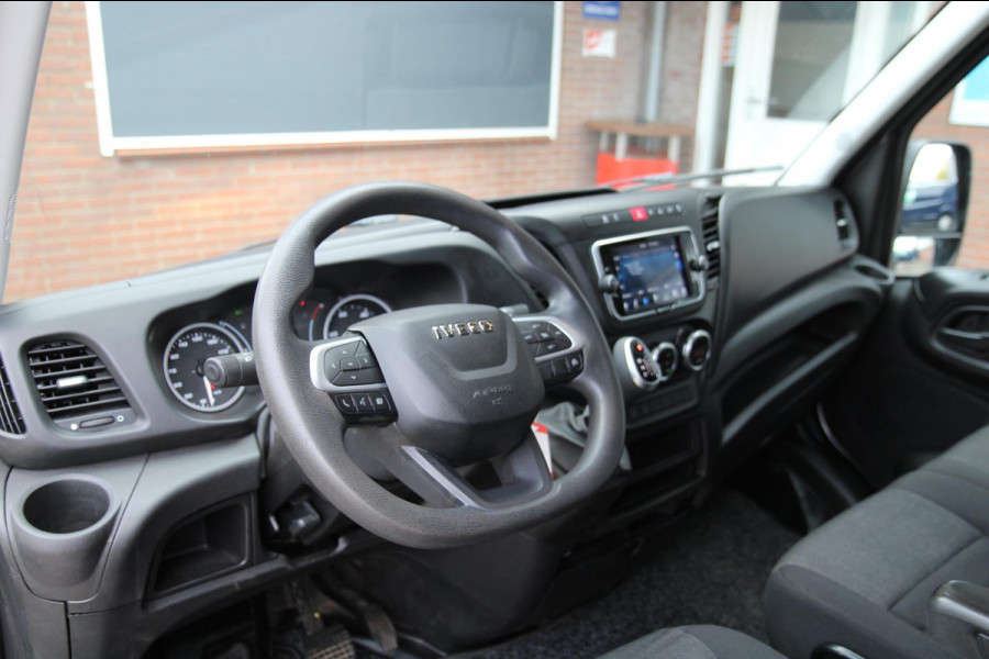 Iveco Daily 35S21H 3.0 410 / Automaat / Dubbel cabine / L4 / 6 persoons / Trekhaak / 3500 trekgewicht Iveco Daily 35S21H 3.0 410 / Automaat / Dubbel cabine / L4 / 6 persoons / Trekhaak / 3500 trekgewicht