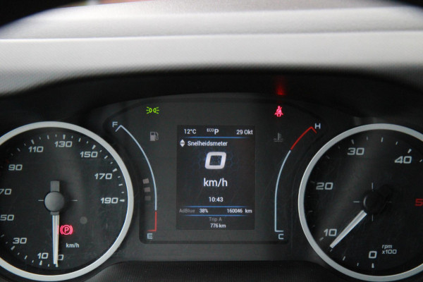 Iveco Daily 35S21H 3.0 410 / Automaat / Dubbel cabine / L4 / 6 persoons / Trekhaak / 3500 trekgewicht Iveco Daily 35S21H 3.0 410 / Automaat / Dubbel cabine / L4 / 6 persoons / Trekhaak / 3500 trekgewicht