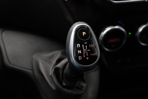 Iveco Daily 35S21H 3.0 410 / Automaat / Dubbel cabine / L4 / 6 persoons / Trekhaak / 3500 trekgewicht Iveco Daily 35S21H 3.0 410 / Automaat / Dubbel cabine / L4 / 6 persoons / Trekhaak / 3500 trekgewicht