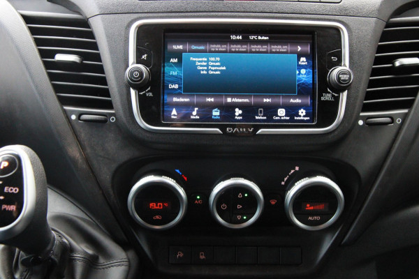 Iveco Daily 35S21H 3.0 410 / Automaat / Dubbel cabine / L4 / 6 persoons / Trekhaak / 3500 trekgewicht Iveco Daily 35S21H 3.0 410 / Automaat / Dubbel cabine / L4 / 6 persoons / Trekhaak / 3500 trekgewicht