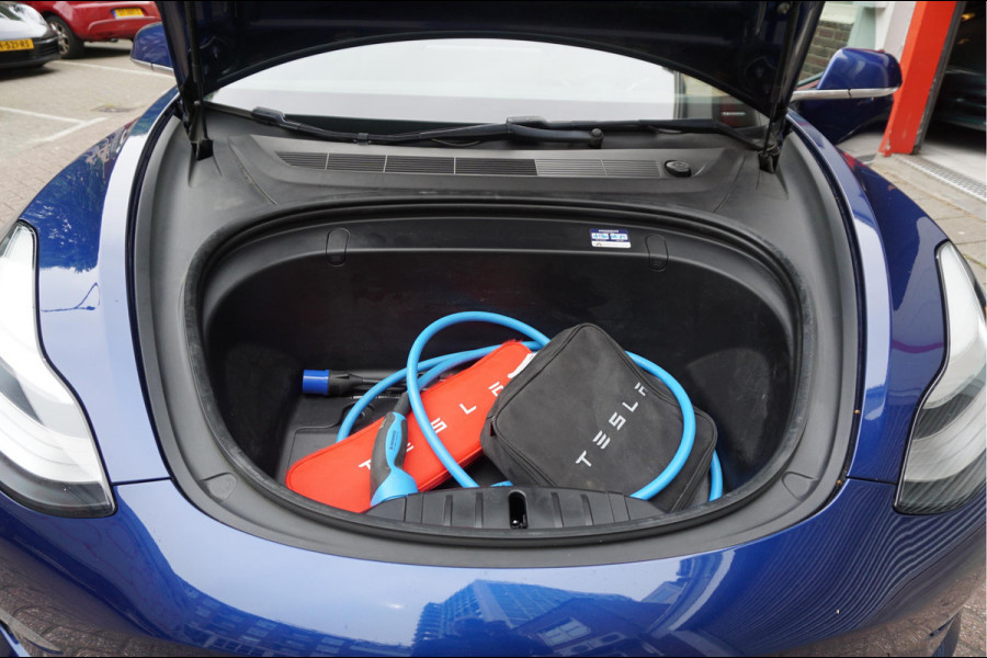 Tesla Model 3 Long Range AWD 75 kWh Dual Motor Battery New 9/2025 via Tesla | BTW | 351 pk | Panorama | Premium Audio | Auto Pilot | Leer | 19inch sportvelgen