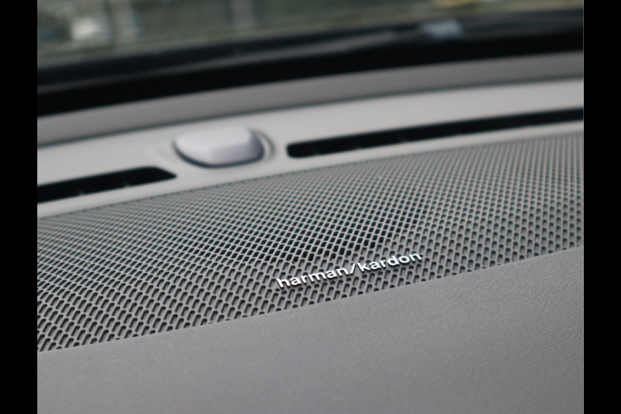 Volvo XC40 Recharge P8 AWD R-Design / SOH 92%