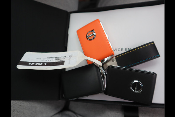 Volvo XC40 Recharge P8 AWD R-Design / SOH 92%