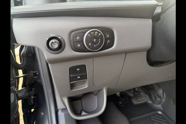 Ford Transit 350 2.0 TDCI L2H2 LiMITED 165PK AUTOMAAT! TREKHAAK! ADAPTIVE CRU Ford Transit 350 2.0 TDCI L2H2 LiMITED 165PK AUTOMAAT! TREKHAAK! ADAPTIVE CRU