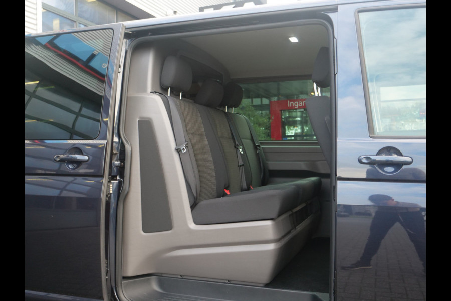 Volkswagen Transporter 2.0 TDI 150 | Aut. | DC | Bulli | L2H1 | Navi | Cruise | Airco.. Volkswagen Transporter 2.0 TDI 150 | Aut. | DC | Bulli | L2H1 | Navi | Cruise | Airco..