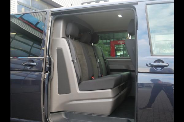 Volkswagen Transporter 2.0 TDI 150 | Aut. | DC | Bulli | L2H1 | Navi | Cruise | Airco.. Volkswagen Transporter 2.0 TDI 150 | Aut. | DC | Bulli | L2H1 | Navi | Cruise | Airco..