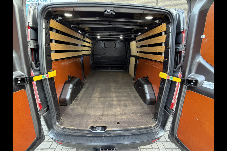 Ford Transit Custom 300 2.0 TDCI 130PK EURO 6 L2H1 Limited Automaat/CarPlay/trekhaak Ford Transit Custom 300 2.0 TDCI 130PK EURO 6 L2H1 Limited Automaat/CarPlay/trekhaak