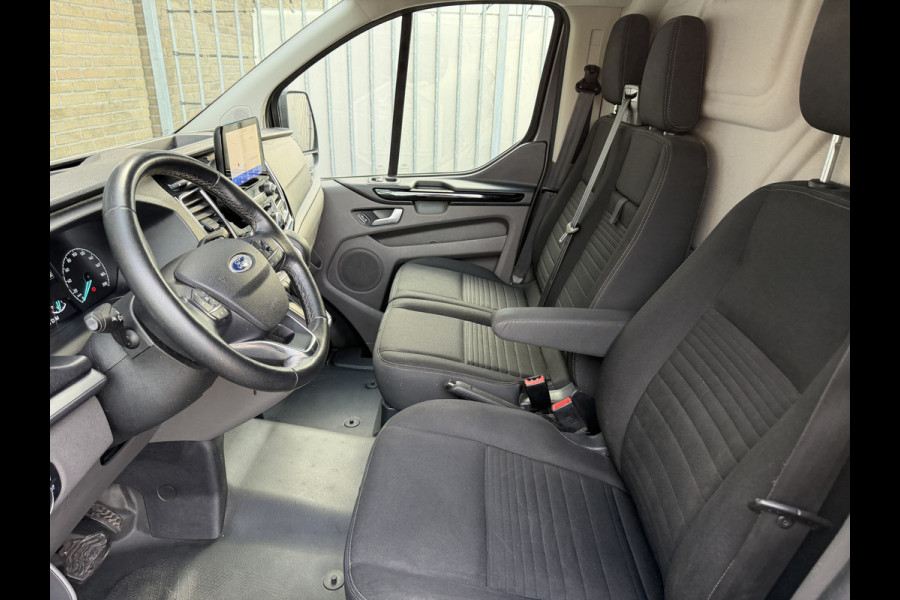 Ford Transit Custom 300 2.0 TDCI 130PK EURO 6 L2H1 Limited Automaat/CarPlay/trekhaak Ford Transit Custom 300 2.0 TDCI 130PK EURO 6 L2H1 Limited Automaat/CarPlay/trekhaak