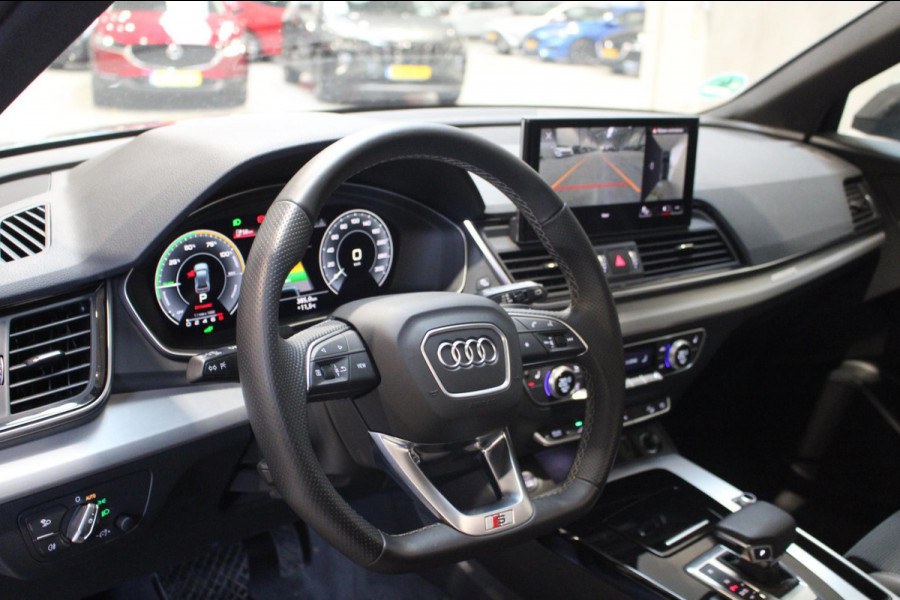 Audi Q5 Sportback 50 TFSI e S edition 360 Camera/Trekhaak/Panorama dak Prijs is rijklaar incl 12 maanden bovag Audi Q5 Sportback 50 TFSI e S edition 360 Camera/Trekhaak/Panorama dak Prijs is rijklaar incl 12 maanden bovag