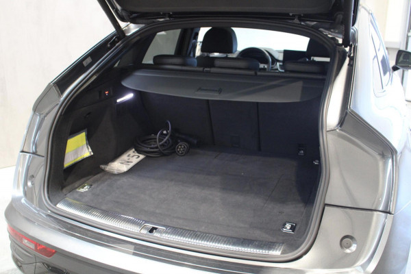 Audi Q5 Sportback 50 TFSI e S edition 360 Camera/Trekhaak/Panorama dak Prijs is rijklaar incl 12 maanden bovag Audi Q5 Sportback 50 TFSI e S edition 360 Camera/Trekhaak/Panorama dak Prijs is rijklaar incl 12 maanden bovag